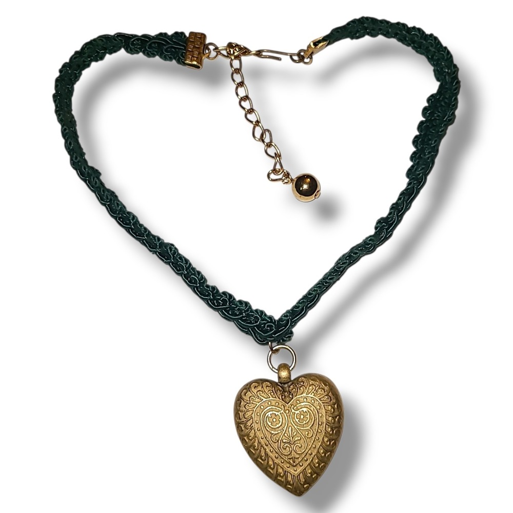 Vintage 90s Heart Pendant Choker Green Cord Gold Tone Boho Necklace